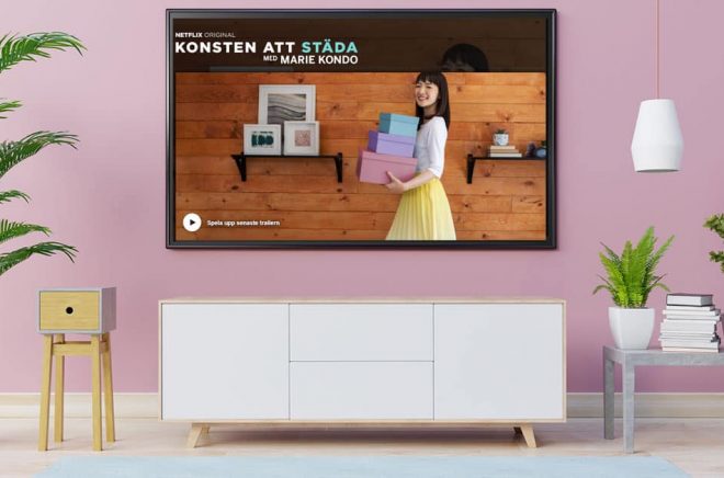 Marie Kondo är författaren och städgurun som fått en egen tv-serie på Netflix. Bakgrundsfoto: iStock. Montage: Boktuggg.