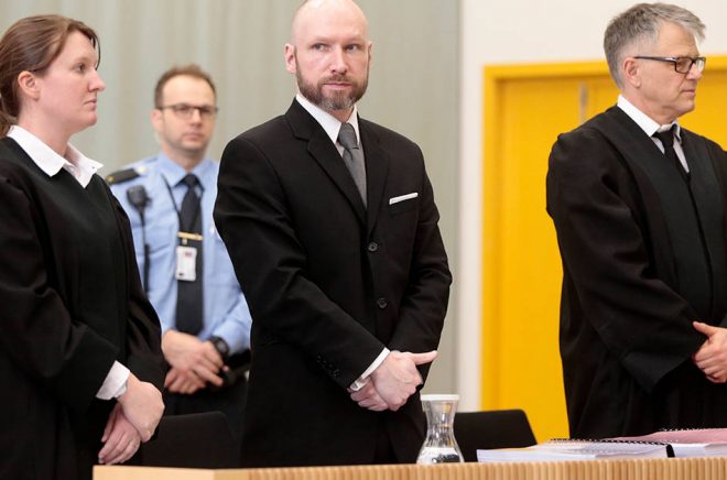Den norske terroristen Anders Behring Breiviks manifest har gått att köpa på svenska boksajter. Arkivbild: Lise Åserud/NTB/TT.