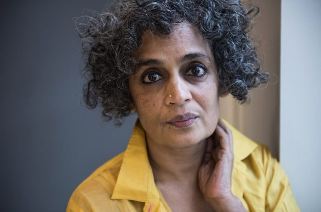 Författaren Arundhati Roy. Arkivbild: Fredrik Sandberg/TT.