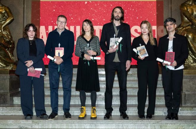 De nominerade till Augustpriset i kategorin årets skönlitterära bok: Hanna Rajs, Tony Samuelsson, Mirja Unge, Linus Gårdfeldt och Agri Ismaïl. Foto: Fredrik Sandberg/TT.