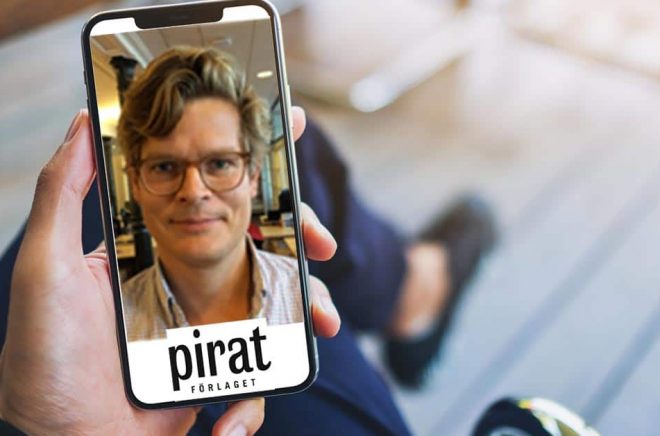 Mattias Castenfors byter jobb, går från Bokus Play till Piratförlaget. Foto: iStock och Pressbild. Montage: Boktugg.