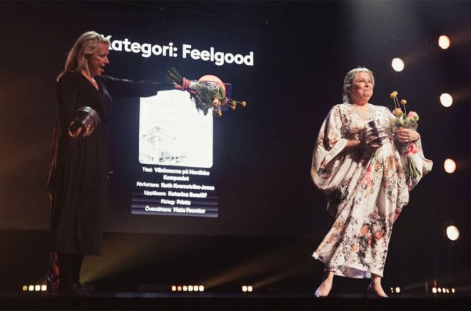 Katarina Ewerlöf och Ruth Kvarnström-Jones, vinnare i kategori Feelgood på Storytel Awards 2025.
Foto: Kajsa Göransson/Storytel.